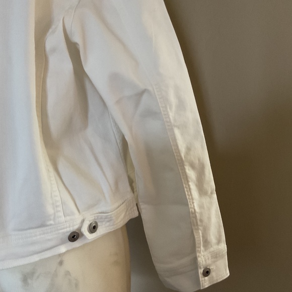 Women’s white jean jacket - Picture 3 of 7